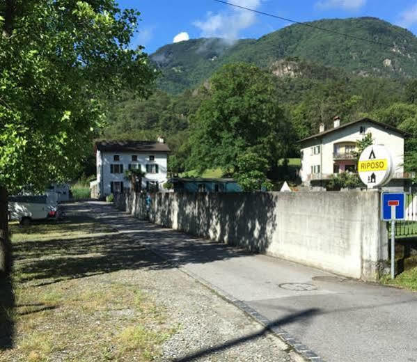 Ostello & Camping Riposo Losone Exterior photo